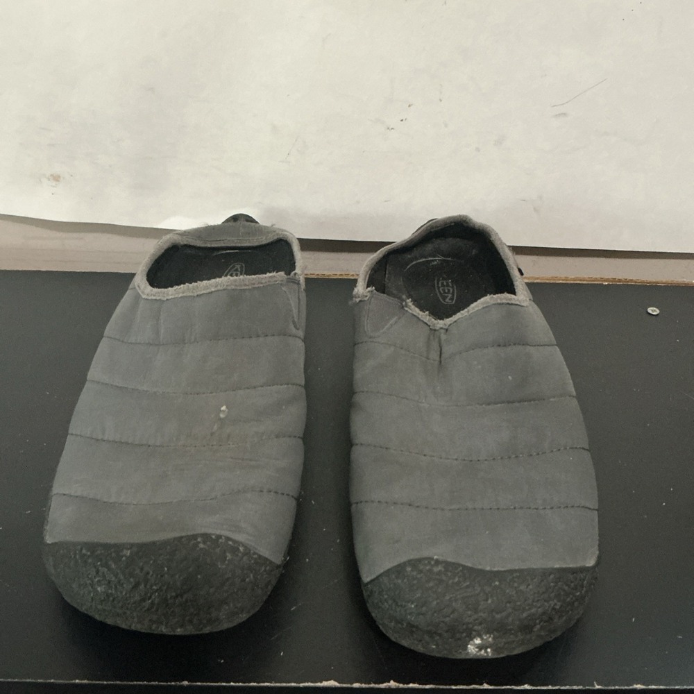 Keen Mens Howser II Gray Slippers Size 10.5 Slip Resistant 1021624